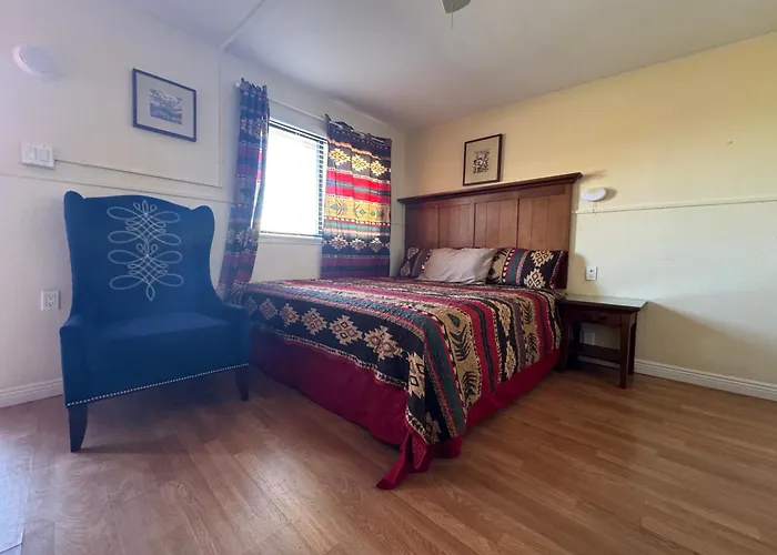 All Motels Apache