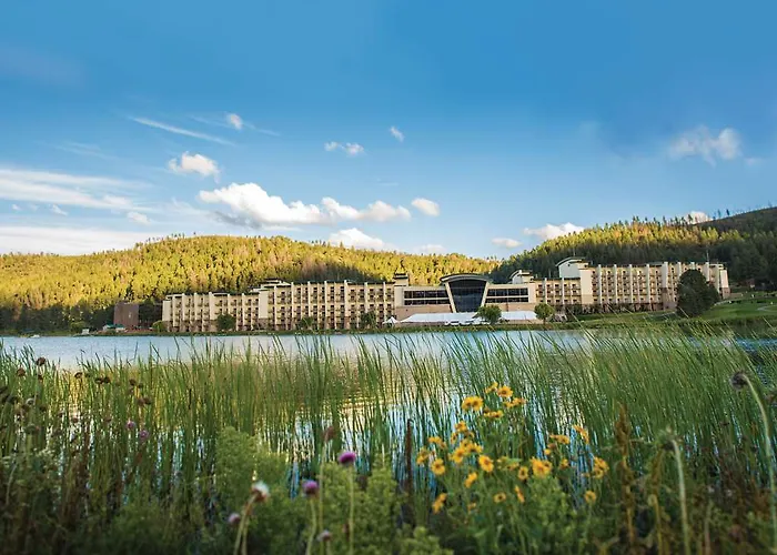 Luxury hotel only: Inn Of The Mountain Gods Resort And Casino